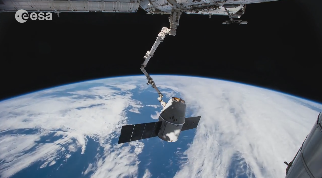 Dragon capsule and Canadarm